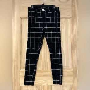Old Navy Black and White Checkered Leggings